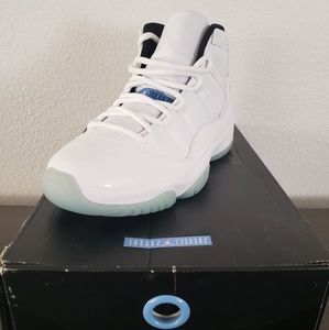Jordan 11 Retro - Legend Blue (2014)